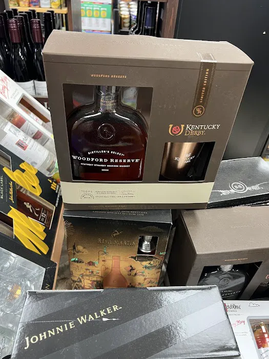 Garden bay wine & spirits 5