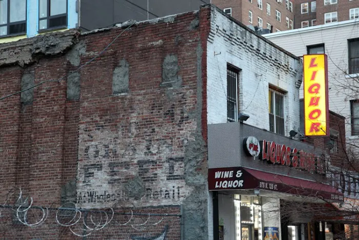 8th Av Wines & Liquors 0