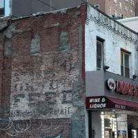8th Av Wines & Liquors