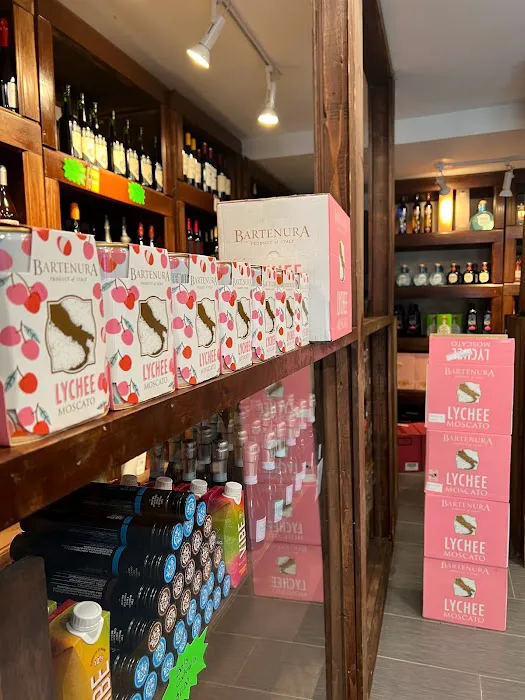 Harlem's Own Wine And Liquor 4