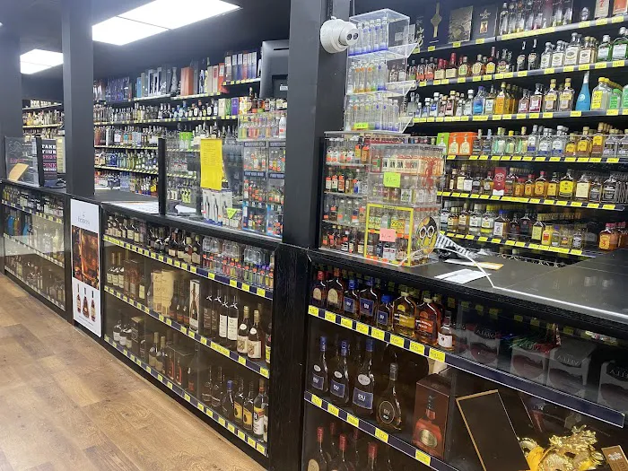 104st Wine & Liquor 0