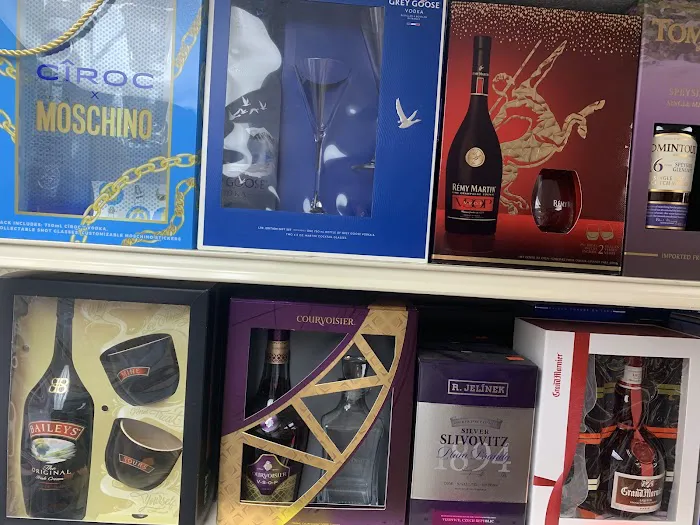 Parsons Wine and Liquor 1