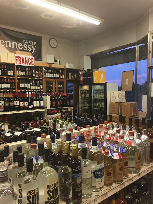 Expressway Wine & Liquor Store 5