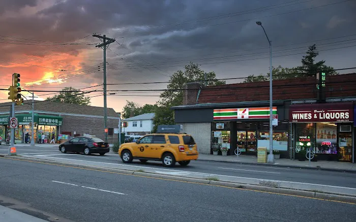 Bruce's Wines & Liquors 6
