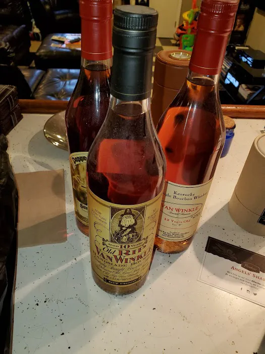Brandons Discount Liquors 3