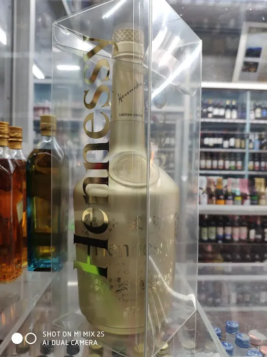 NYC St Ann's Wine & Liquors 7