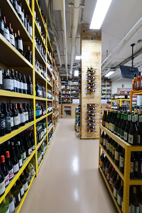 Bronx Wine Co. 4