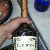 Twin's Liquor Store