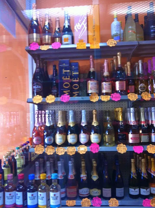 Murdock Discount Liquors 6