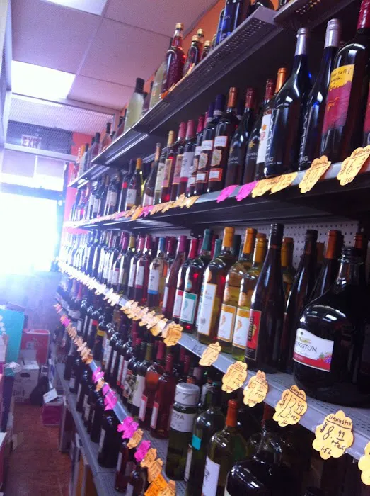 Murdock Discount Liquors 4