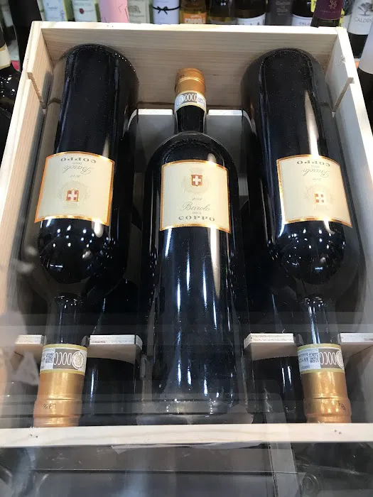Universal Wines & Liquors 4