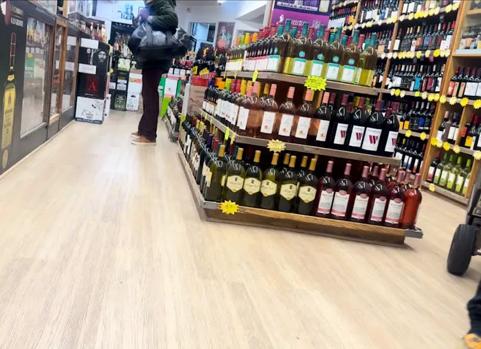 Heights Liquor & Wine 1