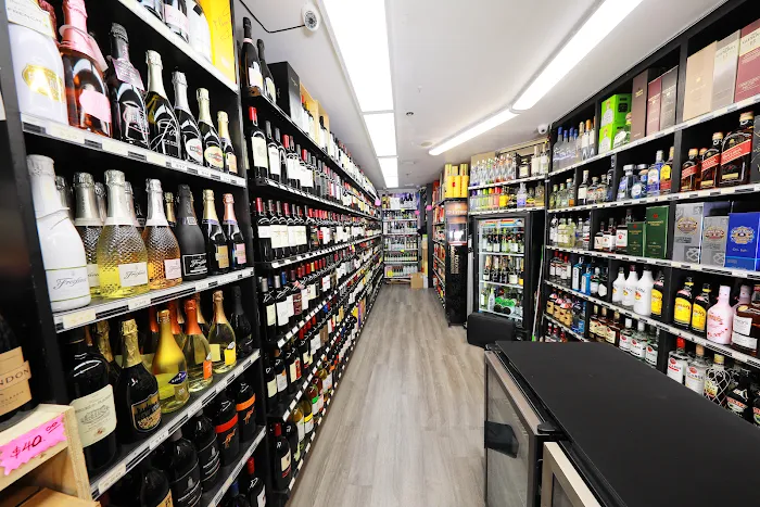 BLUE SKY WINE & LIQUOR / 法拉盛 酒庄 缅街 Flushing 3
