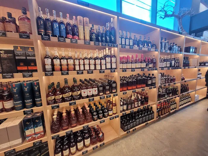 Leivine Wine & Spirits 1