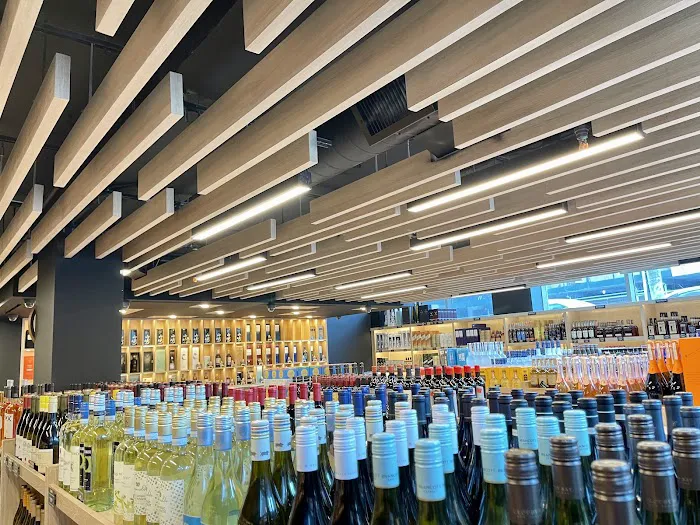 Leivine Wine & Spirits 6