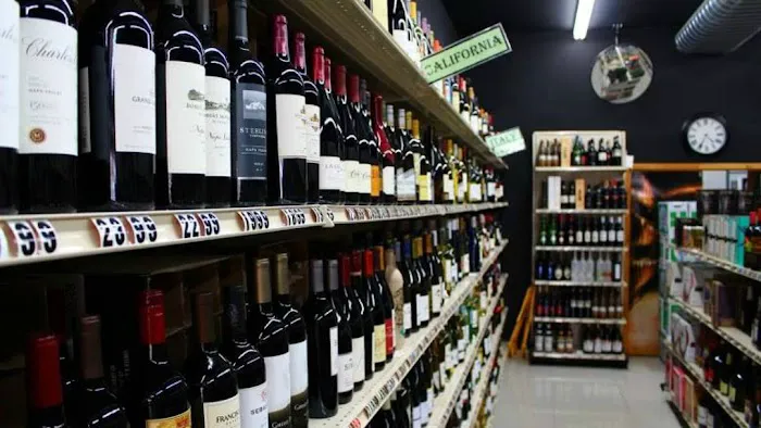 Union Street Wine & Liquor 8