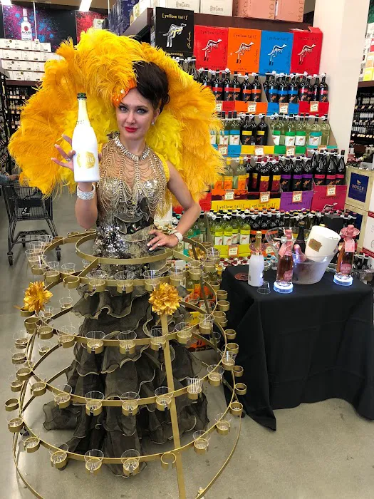 Liquor & Wine Warehouse 0