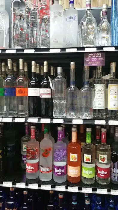 Central Court Liquor Warehouse 0