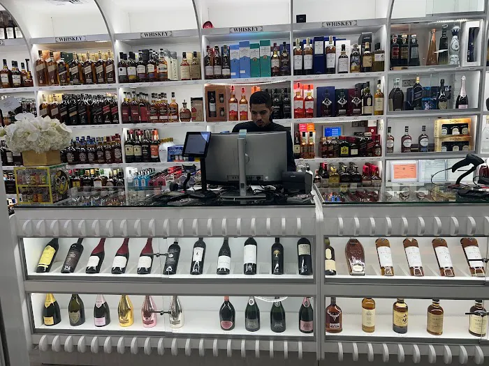Dyckman Liquors 7