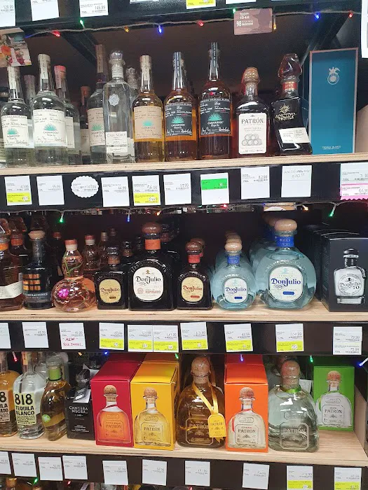 Douglaston Plaza Wines & Spirits 6