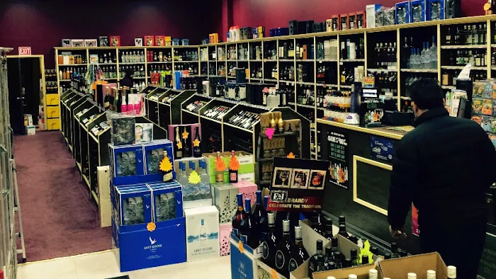 Lucky Star Liquor & Wine 6