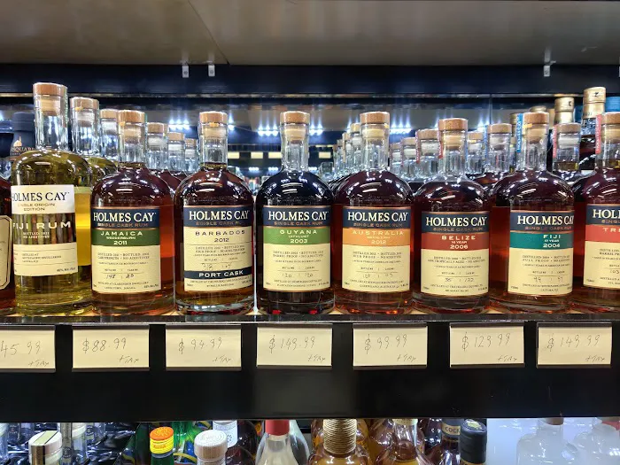 Pike's Wine & Liquor 4