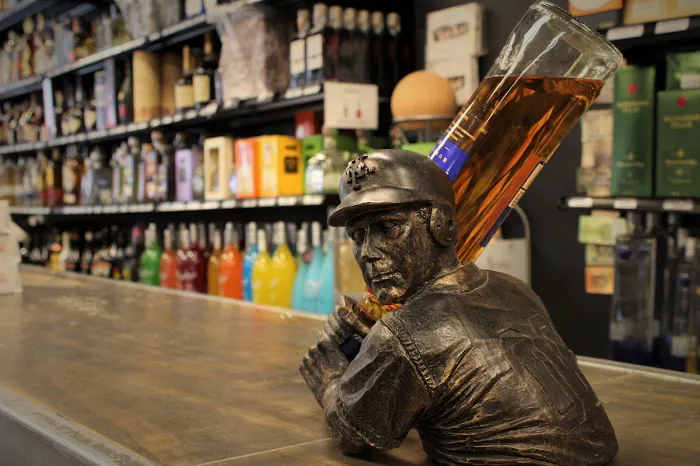 Uva Wine and Liquor Outlet 3