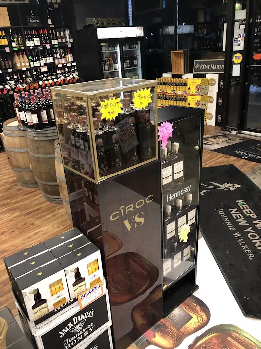 Uva Wine and Liquor Outlet 7