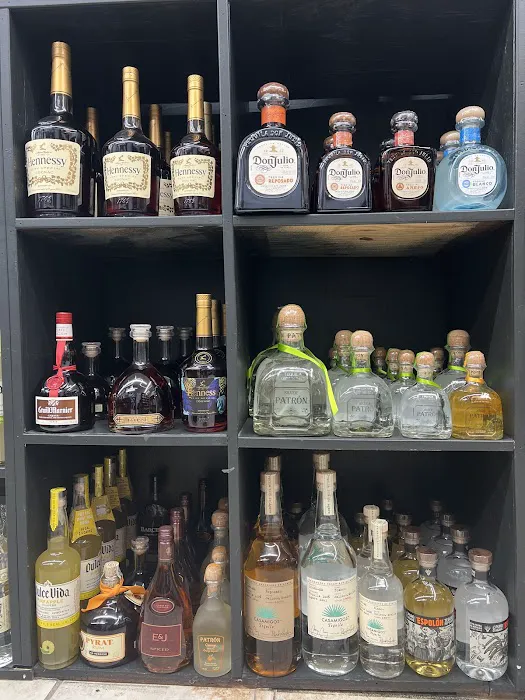 Clason point liquor and wine shop 4