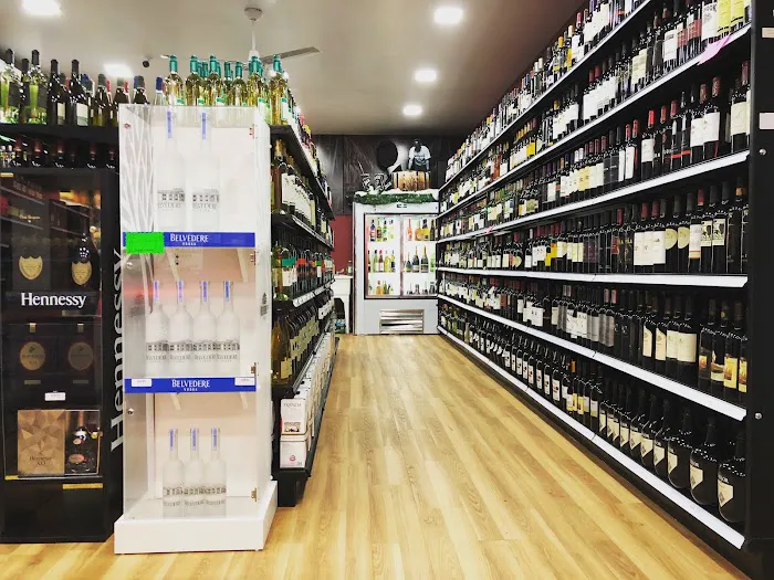 Tahli’s Discount Liquors 0