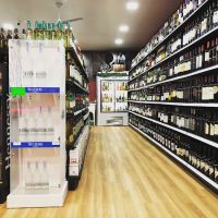 Tahli’s Discount Liquors
