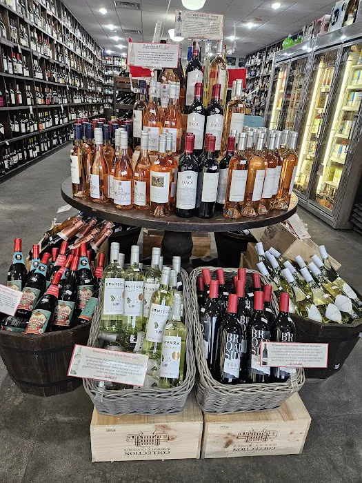 Riverdale Vintner 3