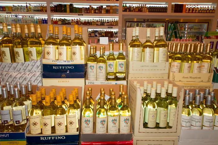 Vintage Cellars Wine & Spirits 7
