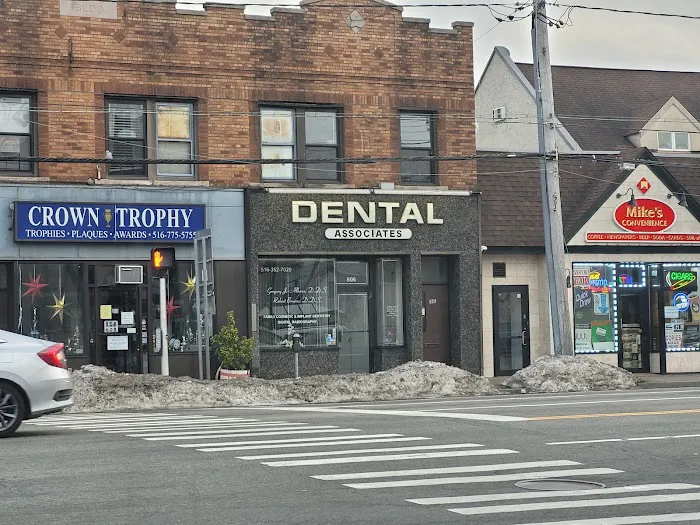MIKE CONVENIENCE 5