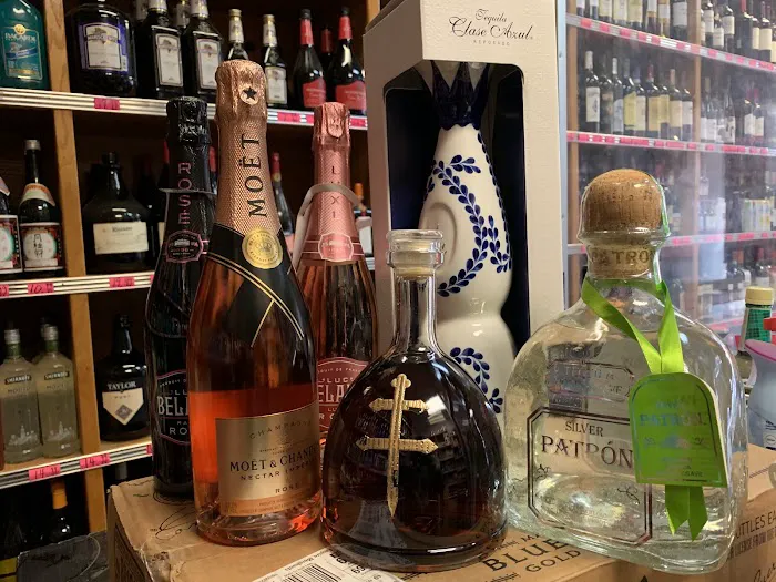 Lucky Star LIQUOR & WINE 0