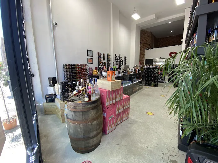 O & F Wines & Liquor 6