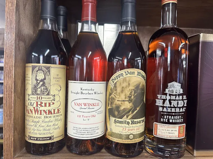 M & D Liquors 0