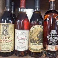 M & D Liquors