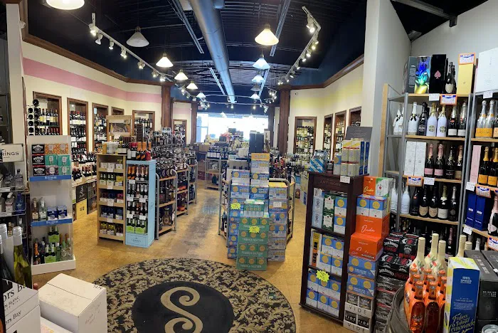 Harvest Wine & Liquor 4