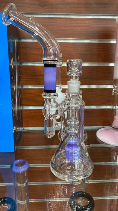E SMOKE & CIGAR 6