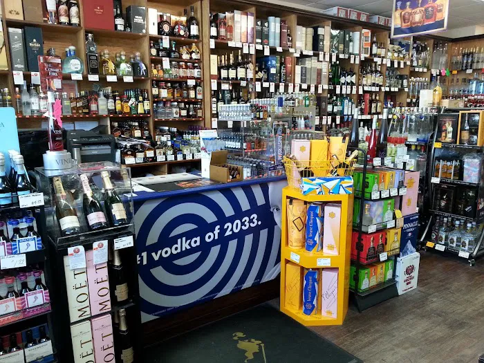 119 Wine & Liquor 4