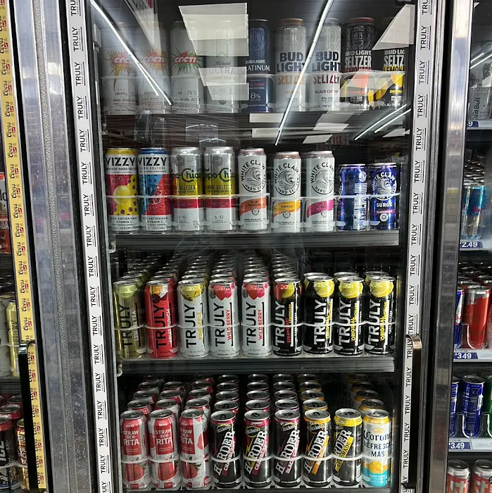 StopNGo Convenience Smoke Shop 6