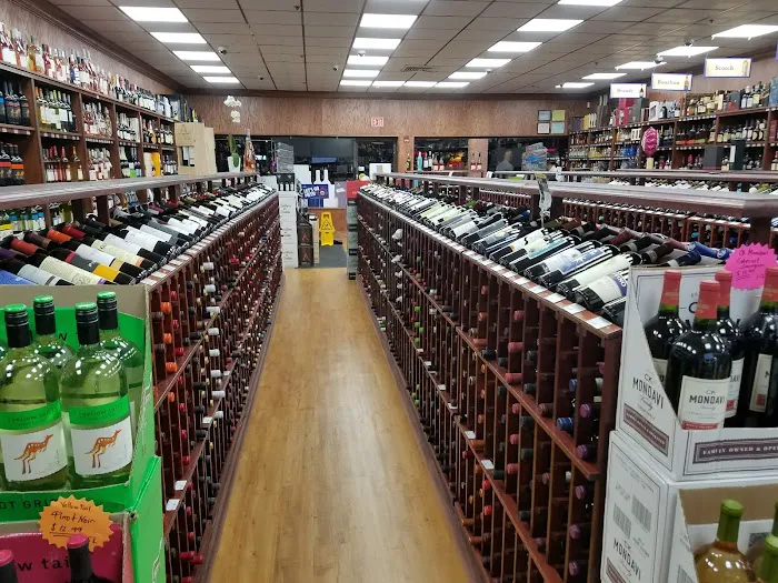 Long Beach Plaza Liquor 7