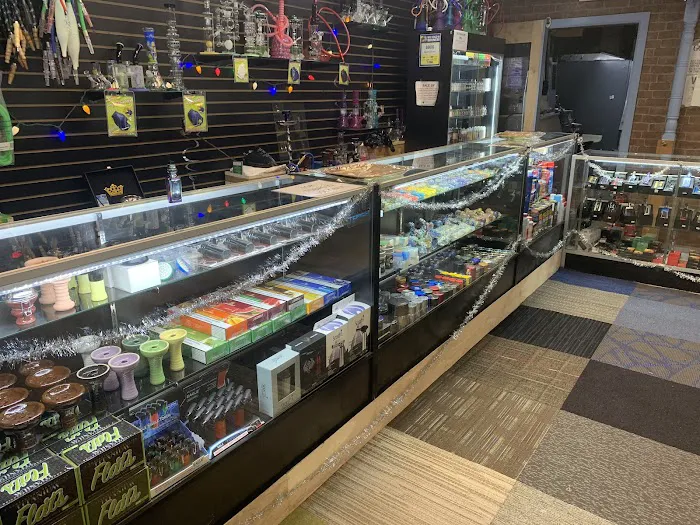 Omni Smoke, Vapor & Convenience Store 0