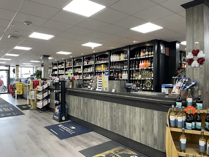 Pop's Wine & Spirits 3