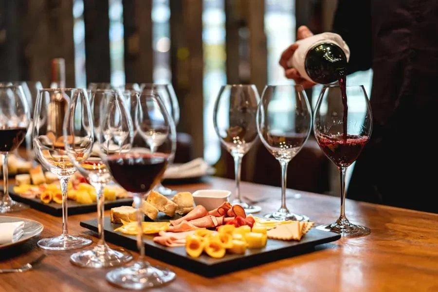 Best Tips for Hosting a Wine Tasting Event in the USA: Expert Guide