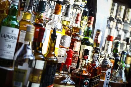 Local Liquor Stores Offering Free Shipping: A Guide to Convenient Delivery Options