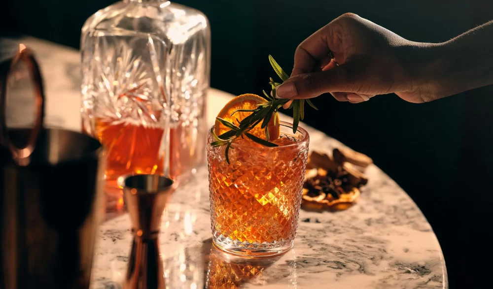 Easy Whiskey Cocktail Recipes for Beginners to Master Classic Drinks